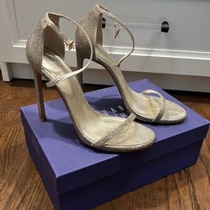 Stuart Weitzman Nudist heel in Platinum Noir